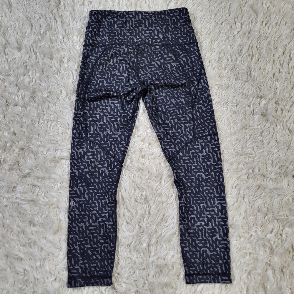 Lululemon Geometric Print Pocket Zipper Leggings Size 4 - Picture 11 of 14